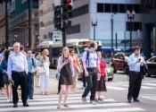 Chicago is Proposing A Fine Of Up To $500 For People Texting At Crosswalks